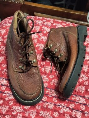Ariat Brown Leather Lace-Up Boots
